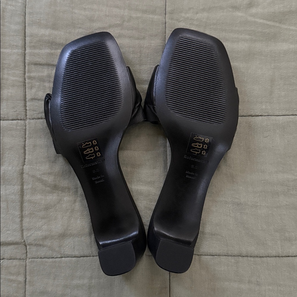 Reformation - Shereen Ruched Leather Mules - Picture 2 of 4